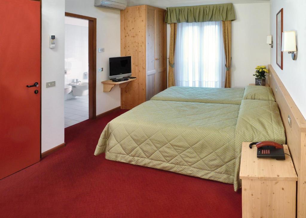 La Rotonda Hotel Перджине Валсугана Стая снимка